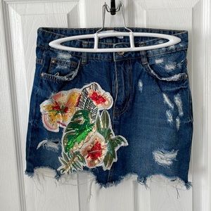 Zara Trafaluc distressed denim skirt